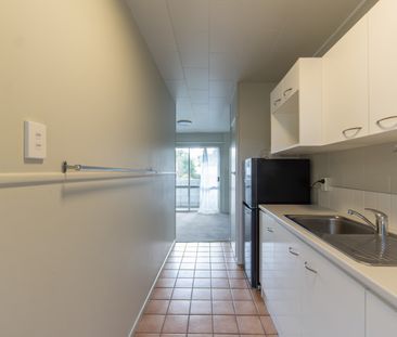 Two Bedroom Unit Close to City Centre - Photo 6