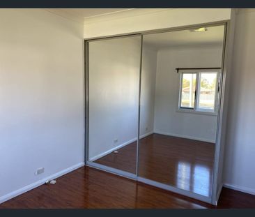 Neat, Bright & Convenient Two-Bedroom Home - Photo 5