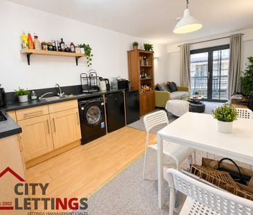 2 Bedroom Apartment - Photo 6