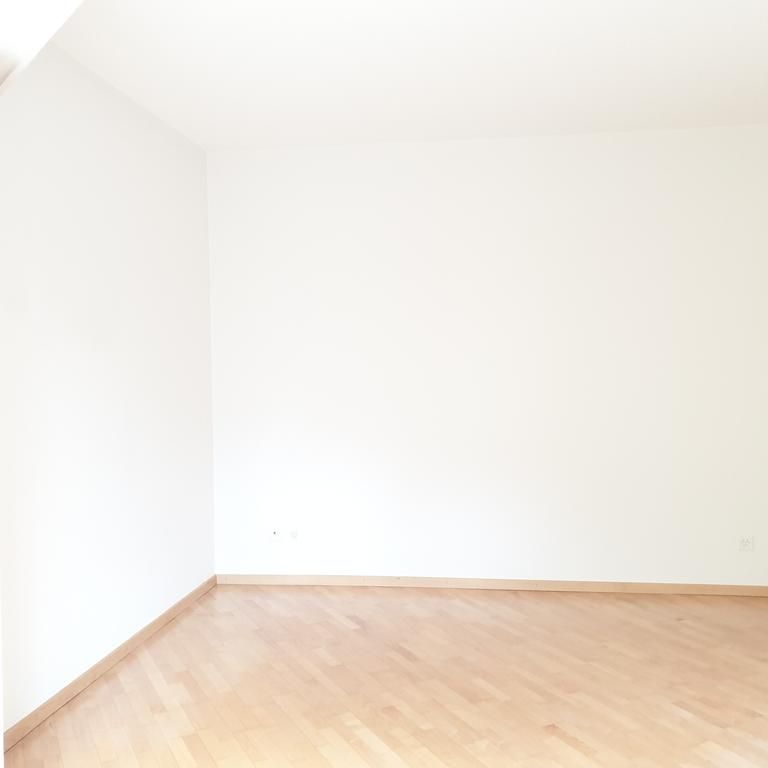 2.5 Zimmer, 80 m², 2. Stock - Photo 1