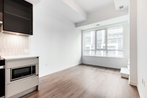 For Lease - 395 Dundas Street West Street Unit# 224, Oakville, Ontario - Photo 1