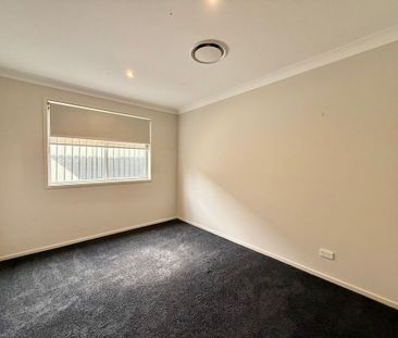 21 Grasmere Way, Warners Bay - Photo 6