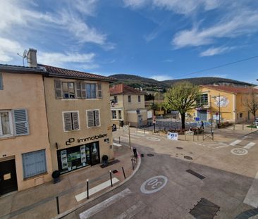 Location Appartement 3 pièces 45m² COUZON AU MONT D OR 69270 - Photo 2