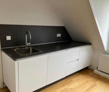 Schicke 3 Zimmerwohnung mit Tageslichtbad und Küche - Photo 3