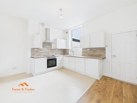 1 bedroom in a house share to rent - Photo 4