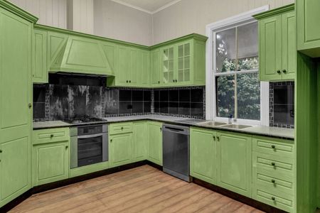 Beautiful 1919 built Queenslander - Photo 3