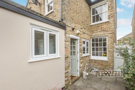 2 bedroom end of terrace house to rent - Photo 4