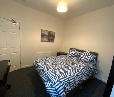 Room in a Shared House, Mere Avenue, M6 - Photo 3