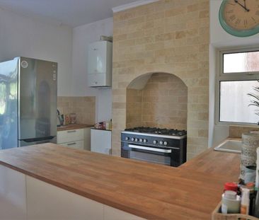 1 Bed Maisonette, Eden Road, CR0 - Photo 1