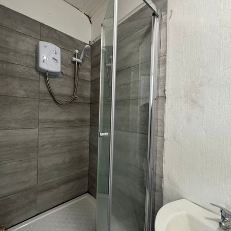 Studio Flat, Jesmond Avenue, HA9 - Photo 4