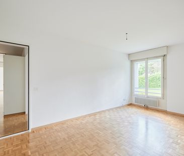 GERÄUMIGE 4.5-ZIMMER-WOHNUNG IN ZENTRALER LAGE MIT GROSSEM BALKON - Photo 4