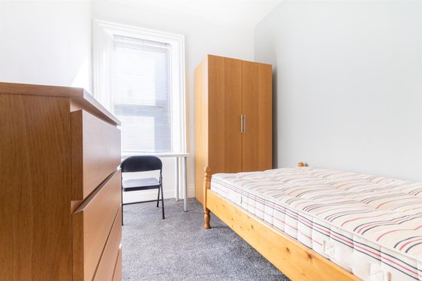 Meldon Terrace, Heaton - Photo 1