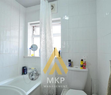 4 bedroom terraced house to rent - Photo 6