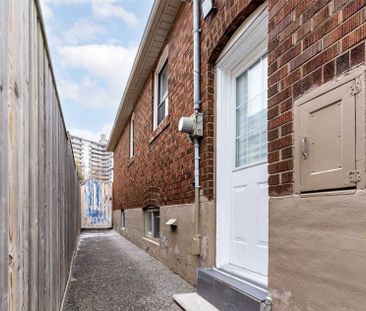 For Lease - 72 Corbett Avenue, Toronto, Ontario - Photo 5