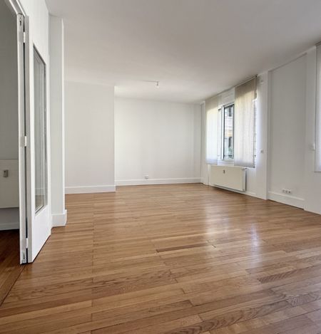Appartement • Chaillot - Photo 2