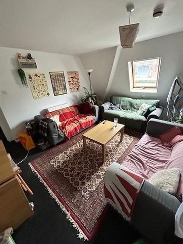 7 bedroom flat to rent - Photo 3
