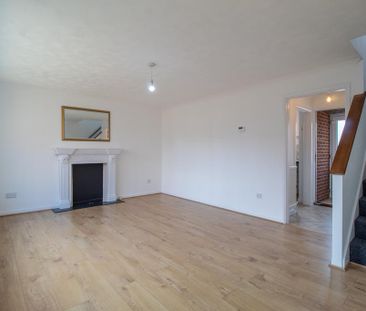 2 bedroom semi-detached house to rent - Photo 4