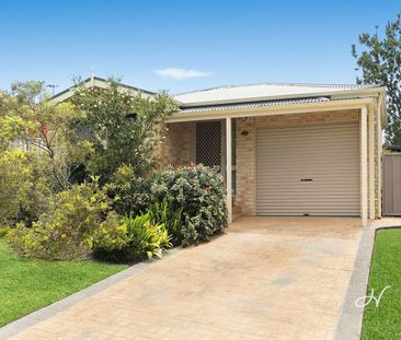 PEACEFUL CUL-DE-SAC LIVING NEAR THE LAKE - Photo 5