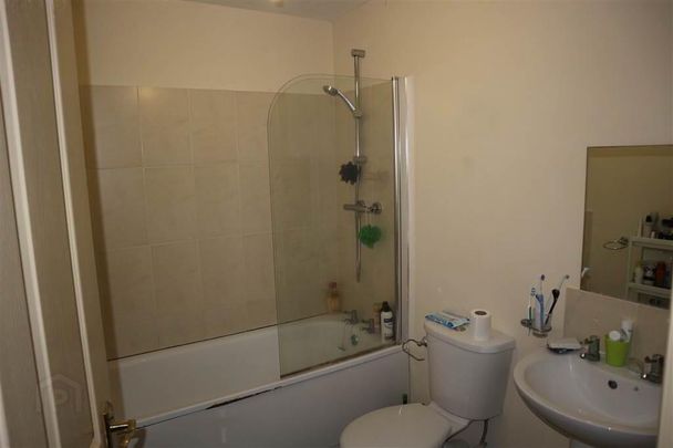 482 Woodstock, BELFAST, Belfast, BT6 9DR - Photo 1