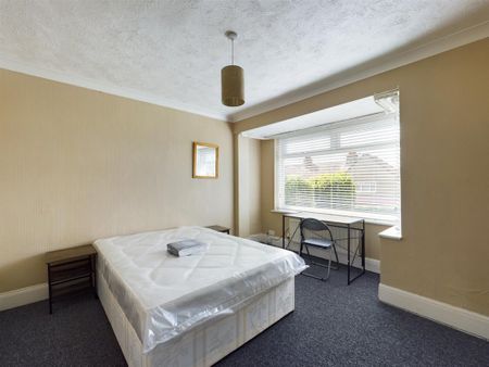 Bevendean Crescent, Brighton - Photo 2