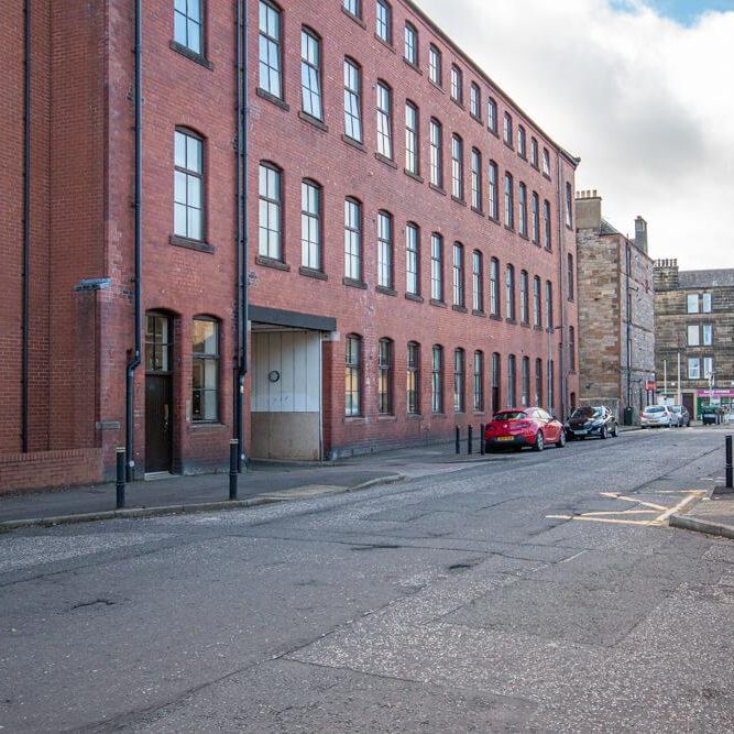 2 bedroom flat to rent - Photo 1