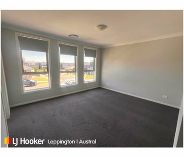 SPACIOUS & WELL SITUATED - Photo 2