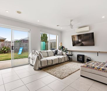 Stylish & Spacious Family Living in Sought-After Armstrong Creek - Photo 1