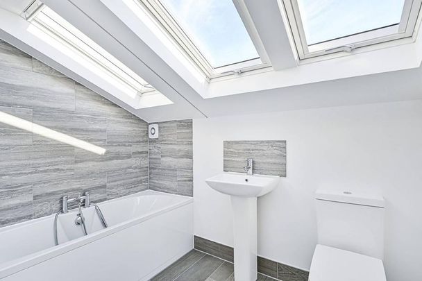 3 bedroom bungalow to rent - Photo 1