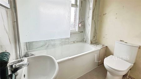 5 bedroom house to rent Brendon Avenue, Luton, Bedfordshire, LU2 - Photo 2