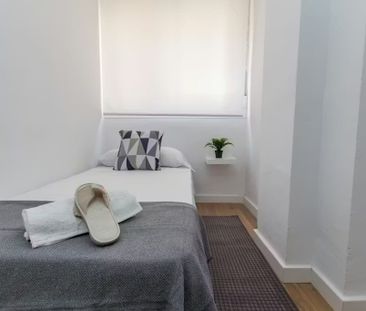 Calle Lozano de Torres, Málaga, Andalusia 29013 - Photo 4