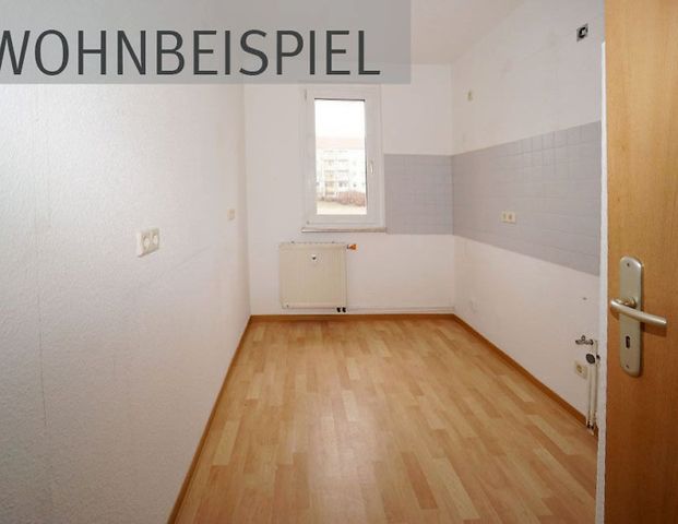 Wohnen mit Weitblick: 2-Zimmerwohnung im 3.OG mit Balkon ins Grüne - Photo 1