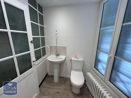 Location Maison 3 pièces 75m² LE BLANC 36300 - Photo 4