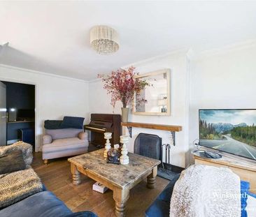 Fairford Road, Tilehurst, Reading, Berkshire, RG31 - Photo 1