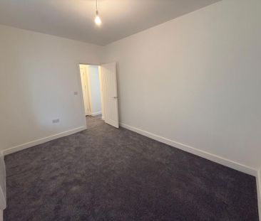 1 bedroom block of apartments to rent - Photo 2