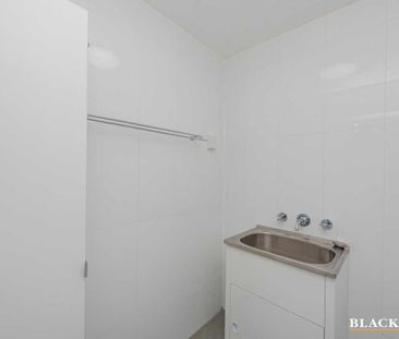 One Bedroom Unit Within Minutes Of Queanbeyan Centre - Photo 4