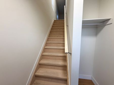 For Lease - 300 South Kingsway N/A Unit# Upper, Toronto, Ontario - Photo 5