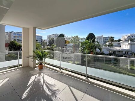 Location Appartement 2 pièces 56m² CANNES 06400 - Photo 4