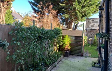 1 bedroom flat to rent - Photo 4