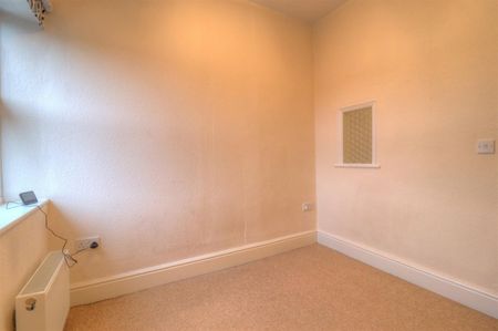 2 BED Apartment To rent - Photo 2