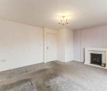 Poppy Close, Evesham - Photo 1