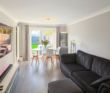 3 bedroom terraced house to rent - Photo 2