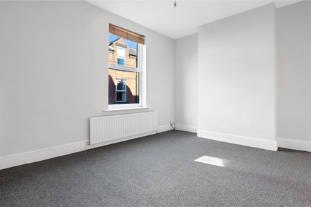 Newdigate Villas, NG7 - Photo 4