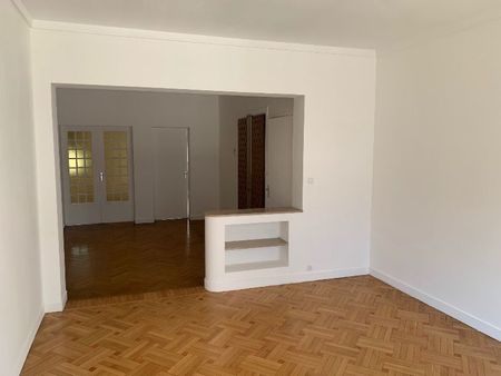 Appartement 3 pièces 85m2 MARSEILLE 8EME 1 476 euros - Photo 4