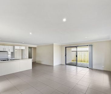 Family Home in "The Ridges Estate" Peregian Springs - Photo 2