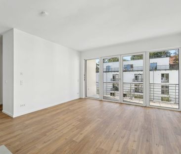 Grün, großzügig, geborgen – 4-Zimmer-Familienwohnung mit Terrasse i... - Foto 1