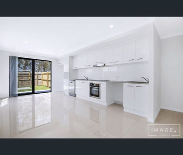 2/3 Mount Crosby Street, Park Ridge, Qld 4125 - Photo 4