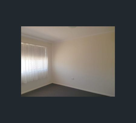 6/5 Williams, Svensson Heights, Qld 4670 - Photo 3