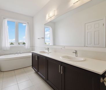 For Lease - 174 Mumbai Drive, Markham, Ontario - Photo 2