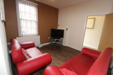 St Wilfrid Street, PRESTON, Lancashire PR1 2US - Photo 2