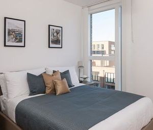 3 Bedrooms Flat to rent in Samuel Street, London E8 | £ 629 - Photo 1